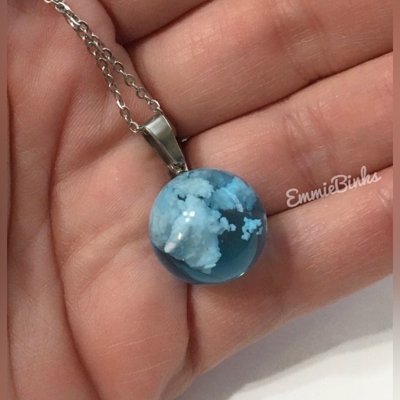 ✨3for$38 New Flying Birds in Sky Dimensional Sphere Pendant Necklace - Picture 13 of 16